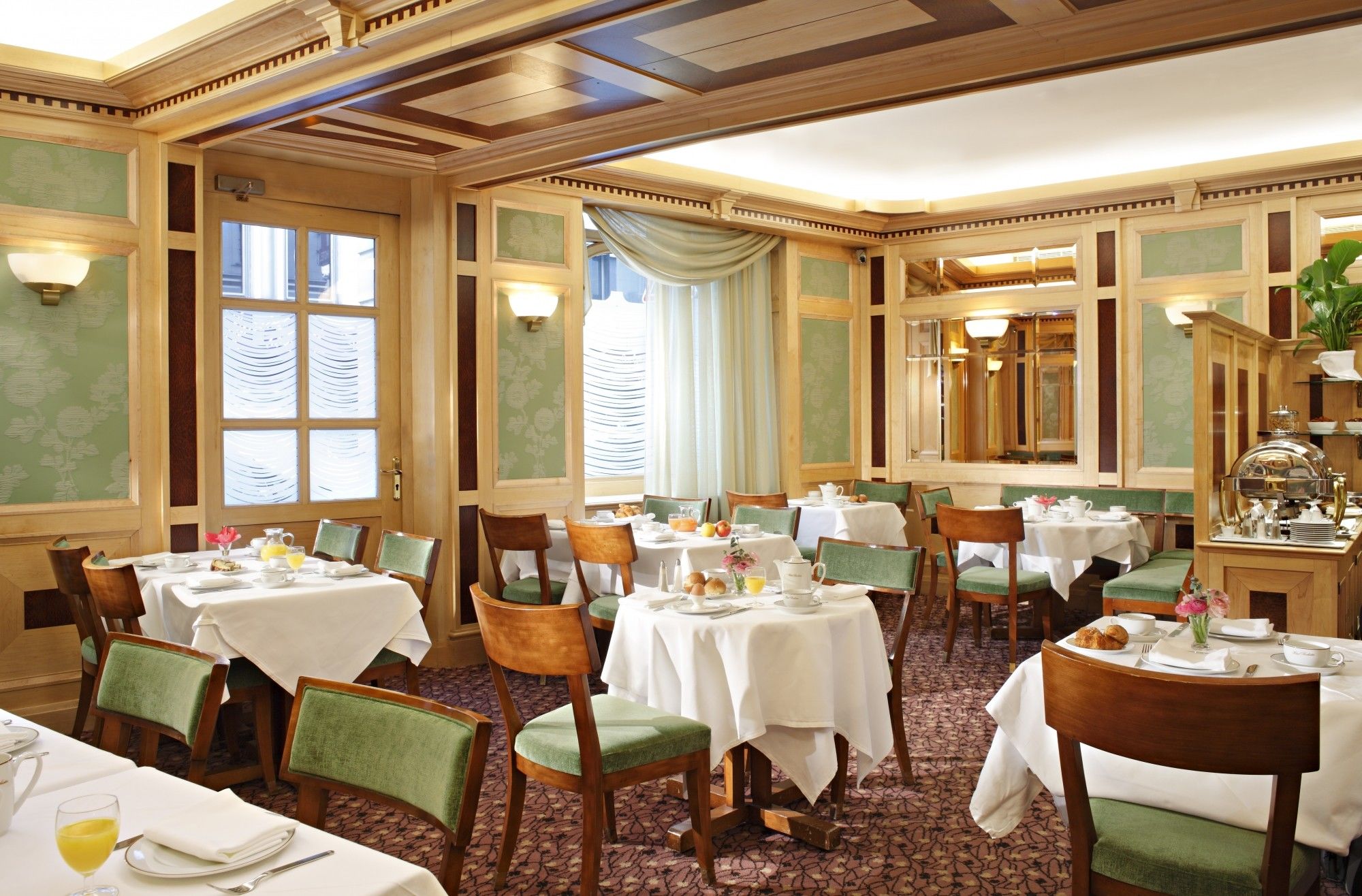 فندق باريسفي  روتشستر شانزليزيه المطعم الصورة